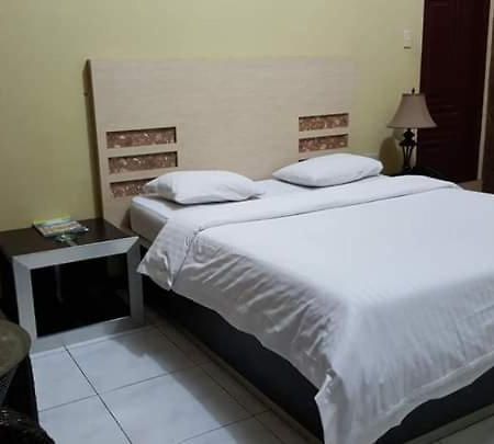 Hotel Syariah Grand Jamee Sunggal Bagian luar foto